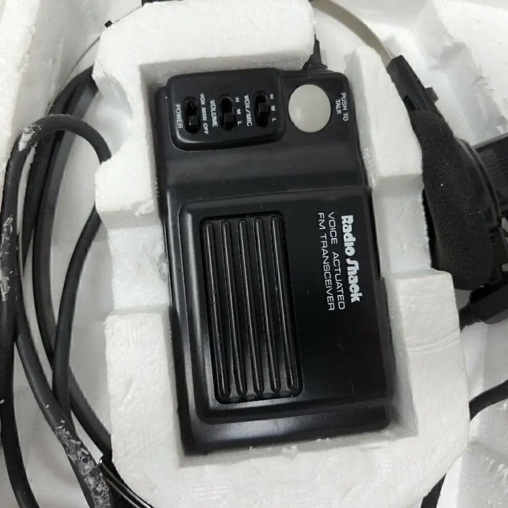VINTAGE RADIO SHACK HANDS FREE WALKIE TALKIE HEADSET TRC-506 SET OF 2 TESTED - Picture 5 of 9